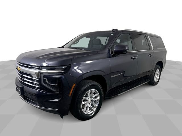 Used 2025 Chevrolet Suburban LT AWD/4WD image 4