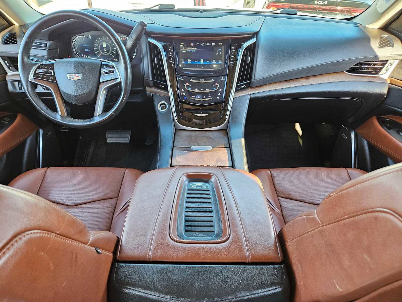 Used 2020 Cadillac Escalade Luxury image 15