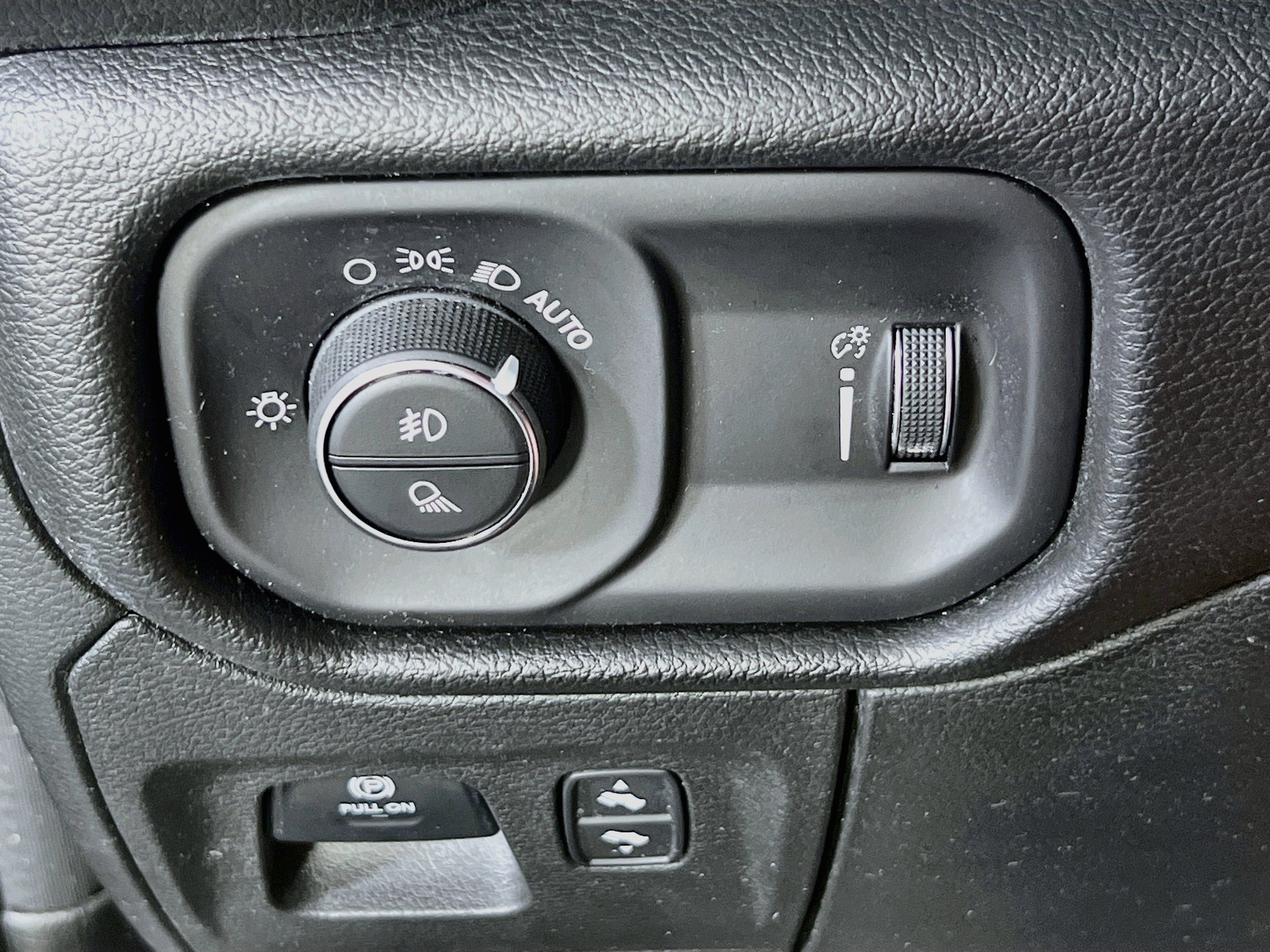 Used 2023 RAM 1500 Big Horn AWD/4WD image 10