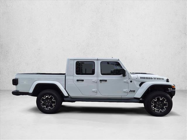Used 2025 Jeep Gladiator Sport AWD/4WD image 4