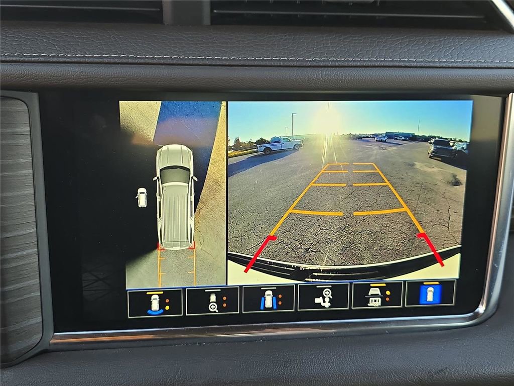 Used 2023 GMC Yukon XL Denali image 22