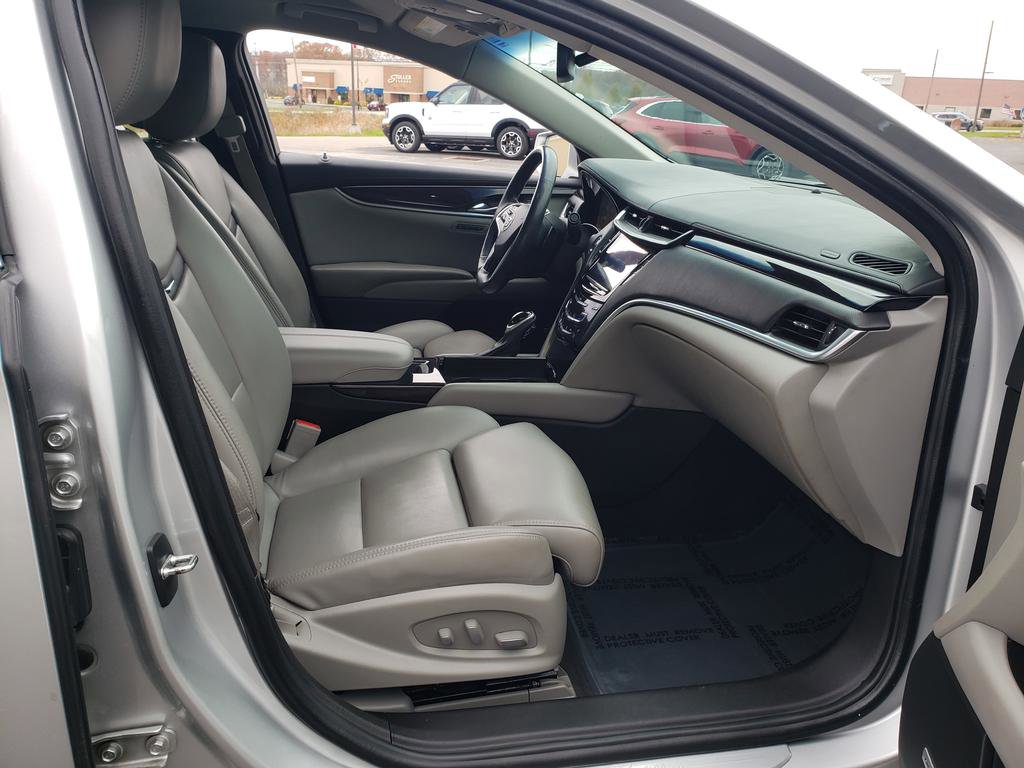 Used 2013 Cadillac XTS Premium image 20