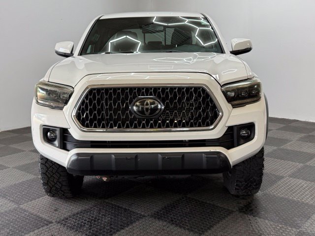 Used 2019 Toyota Tacoma TRD Off-Road AWD/4WD image 4