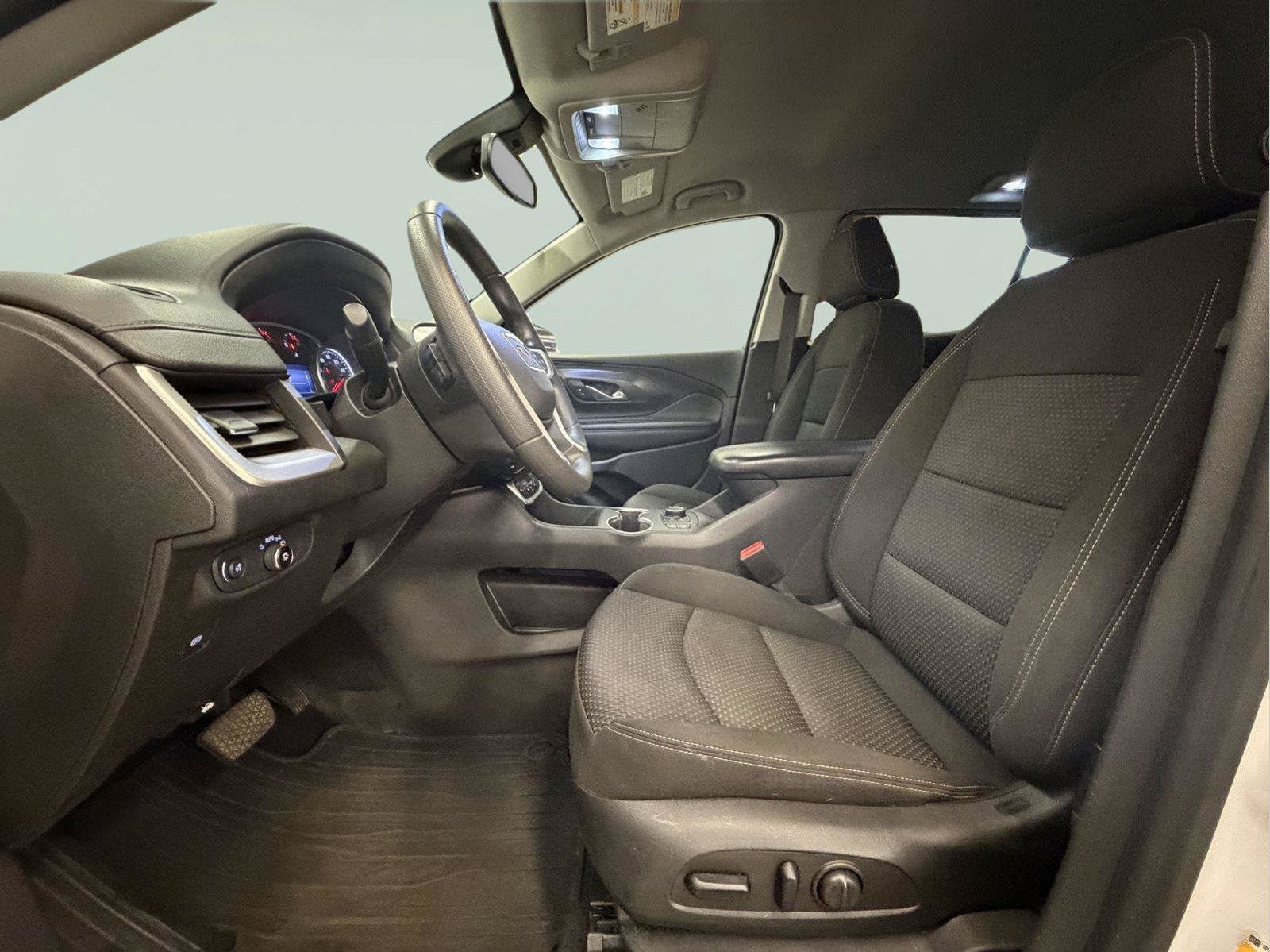 Used 2022 GMC Terrain SLE w/ Driver Convenience Package AWD/4WD image 25