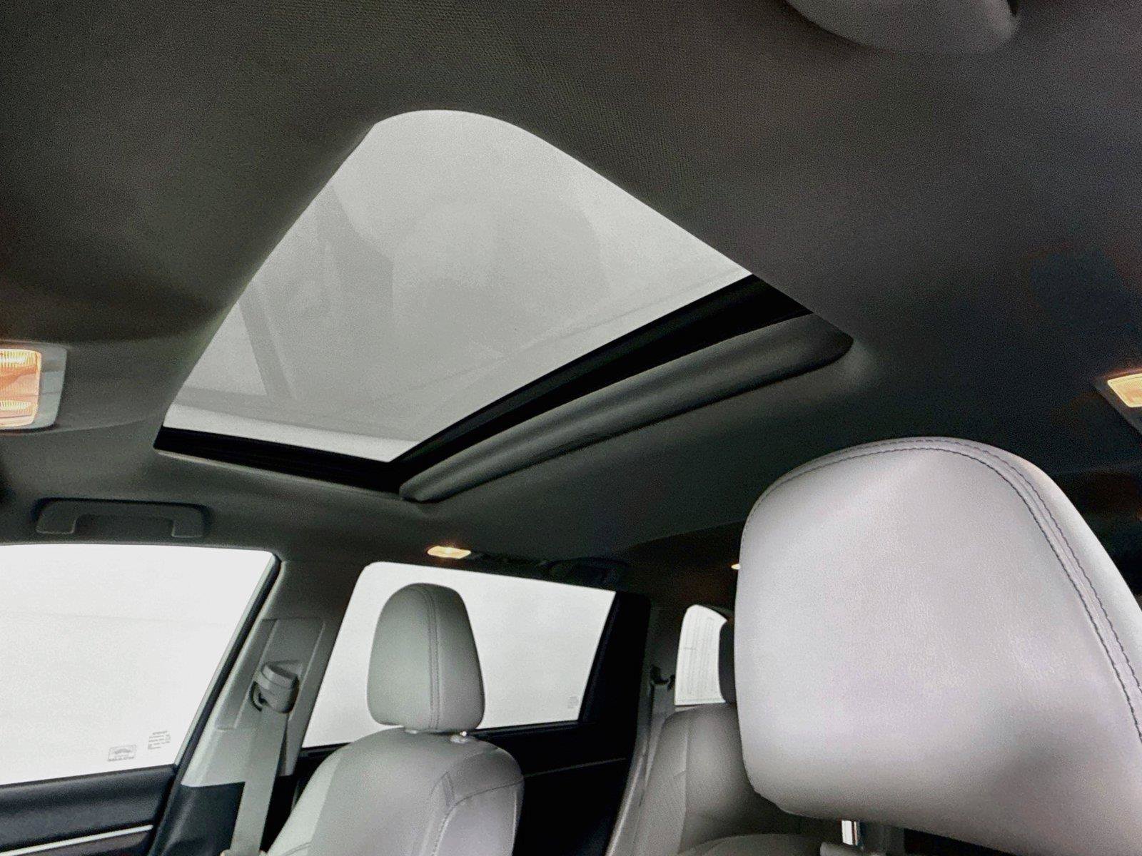 Used 2015 Toyota Highlander Limited FWD image 6