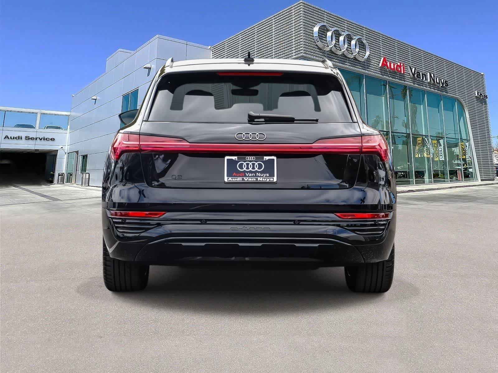 Used 2024 Audi Q8 e-tron Premium AWD/4WD image 3