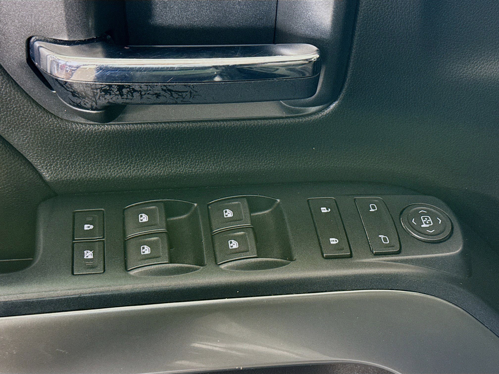 Used 2018 Chevrolet Silverado 1500 LT w/ All Star Edition image 22