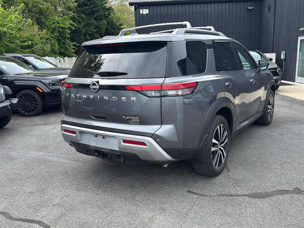 Used 2025 Nissan Pathfinder Platinum AWD/4WD image 8