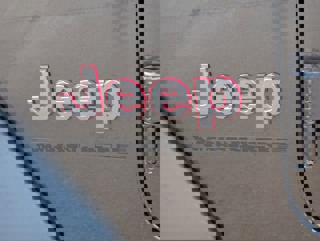 Used 2025 Jeep Wrangler Unlimited Rubicon image 8