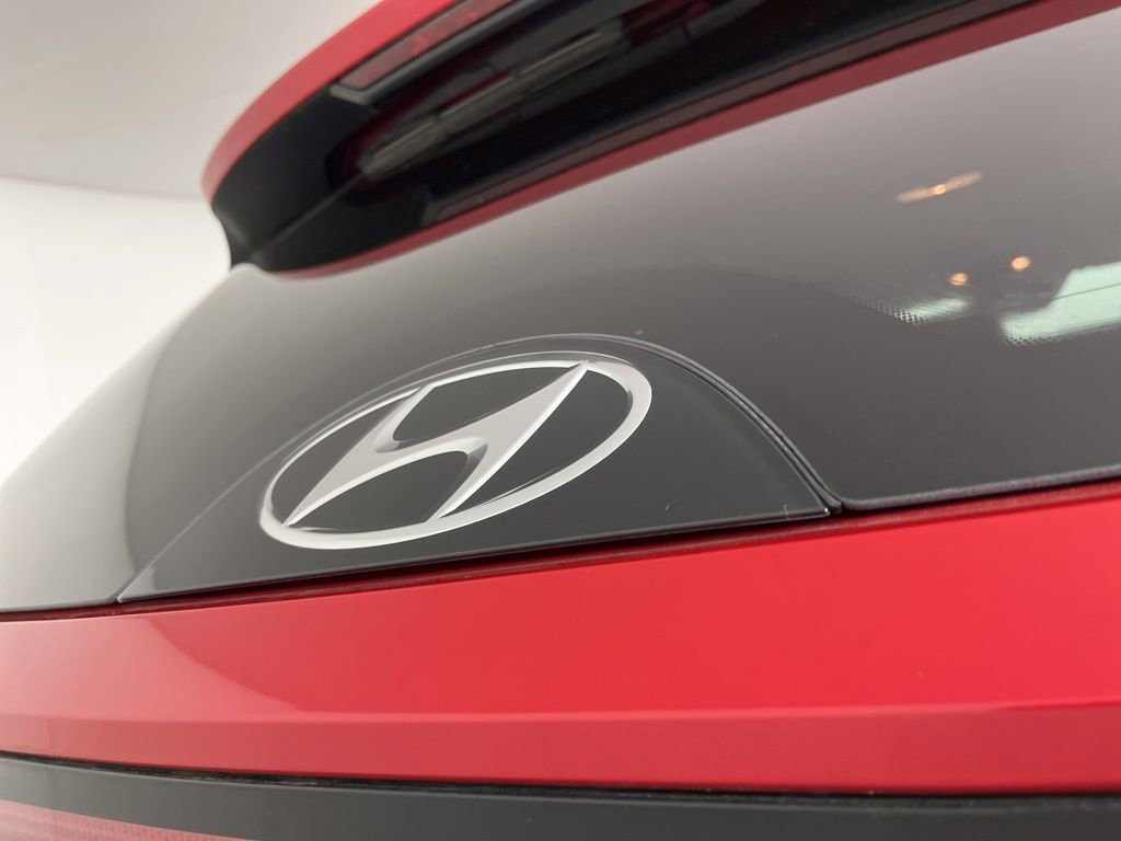 Used 2023 Hyundai Tucson SEL w/ Cargo Package image 11