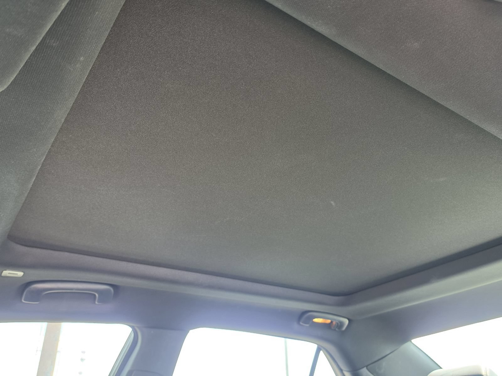 Used 2023 Chrysler 300 S RWD image 11