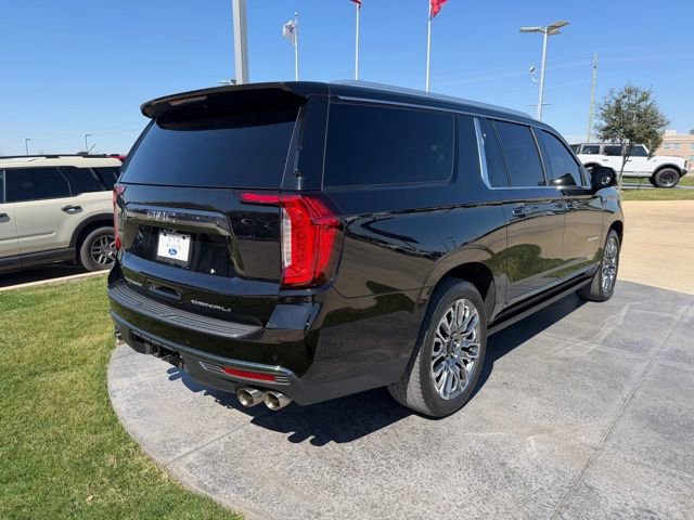 Used 2023 GMC Yukon XL Denali Ultimate image 5