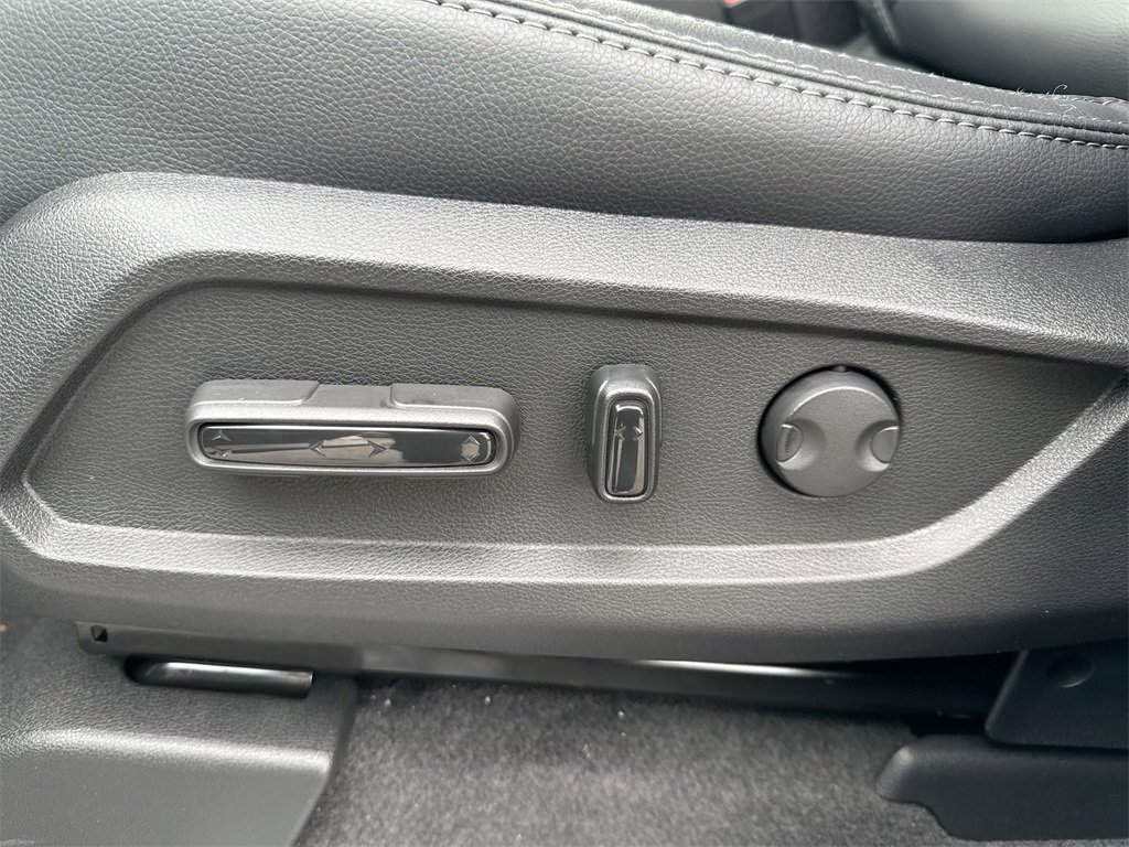 New 2025 Honda Pilot EX-L image 14