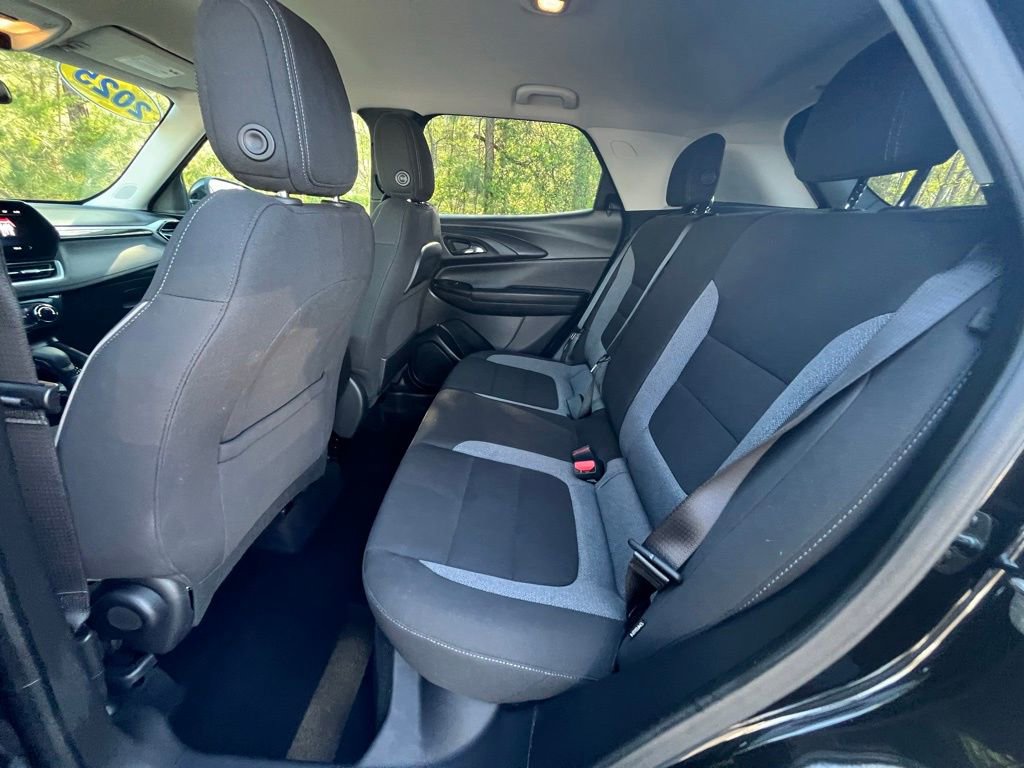 Used 2025 Chevrolet TrailBlazer LT FWD image 15