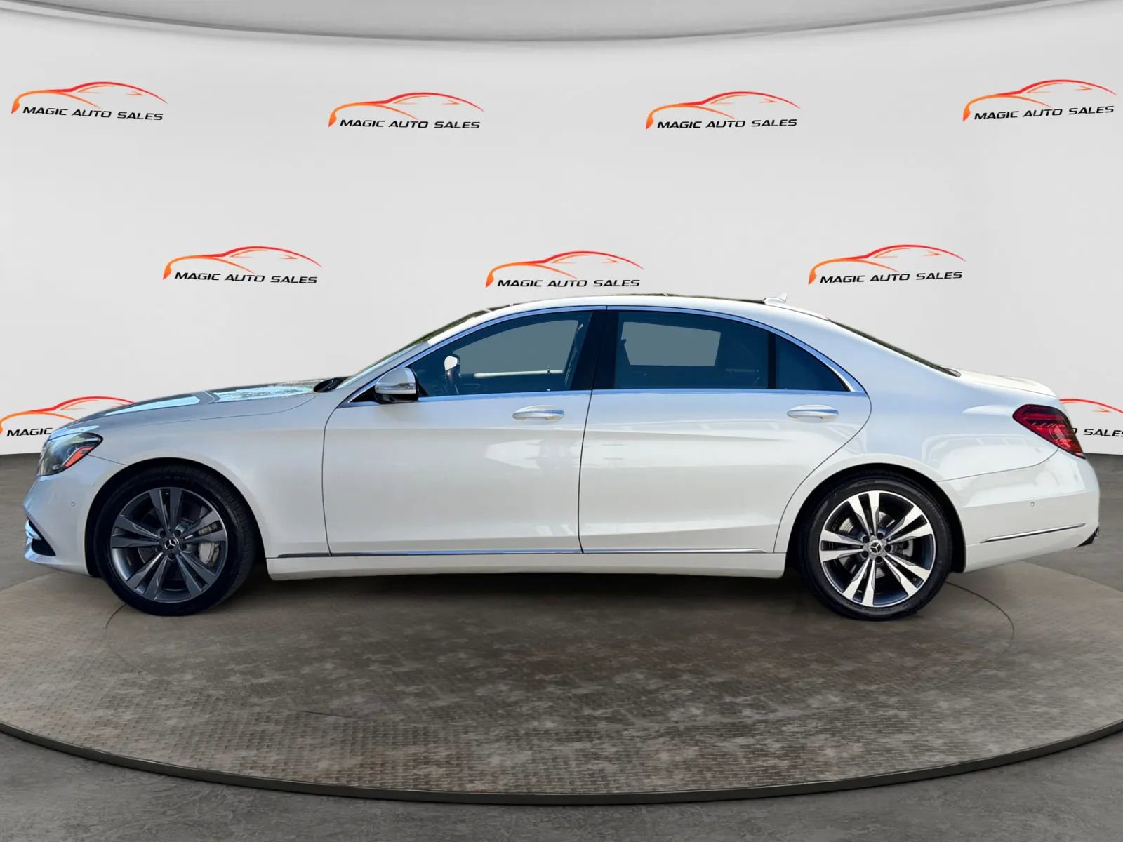 Used 2018 Mercedes-Benz S 560 Sedan image 7