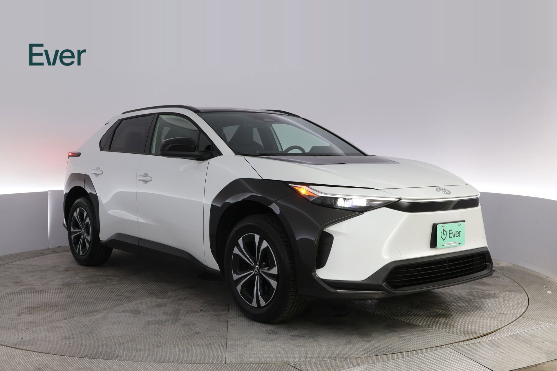 Used 2025 Toyota bZ4X AWD w/ Weather Package image 13