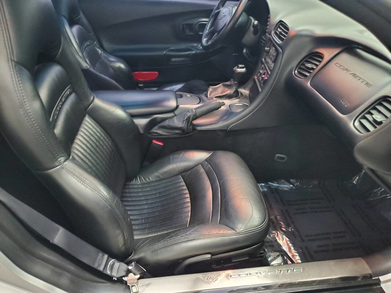Used 1998 Chevrolet Corvette Coupe w/ Roof Pkg image 12
