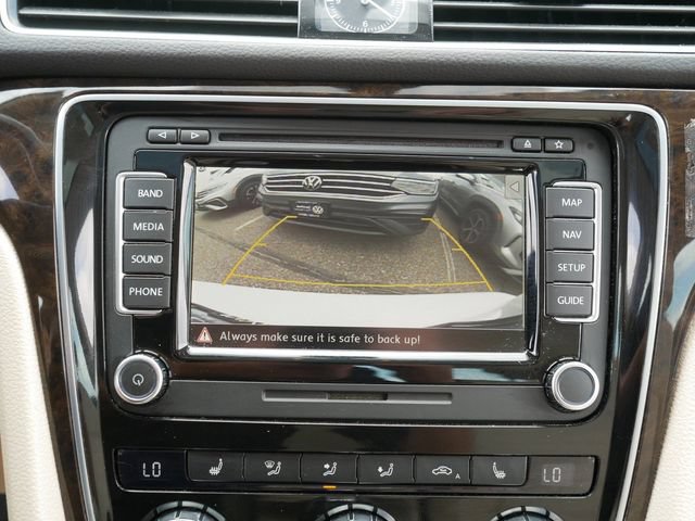 Used 2014 Volkswagen Passat 1.8T SEL Premium FWD image 29