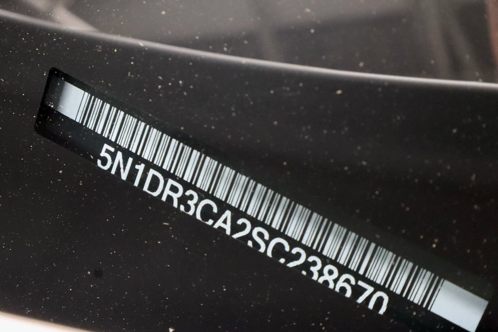 Certified 2025 Nissan Pathfinder SL FWD image 34