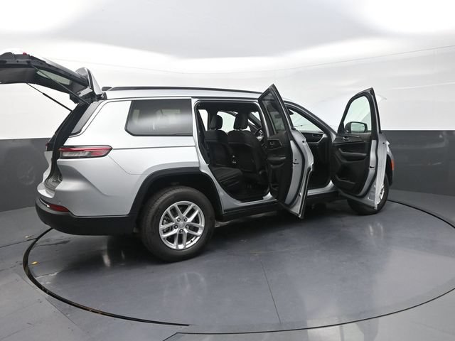 Used 2025 Jeep Grand Cherokee L Laredo AWD/4WD image 36