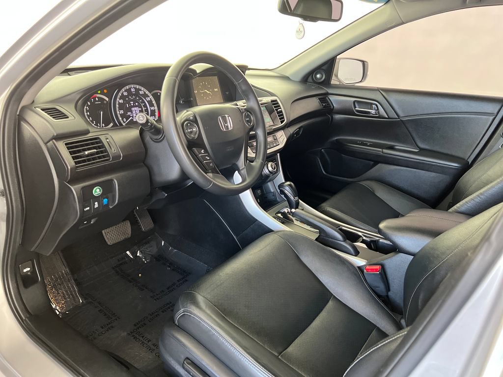 Used 2015 Honda Accord EX-L image 19