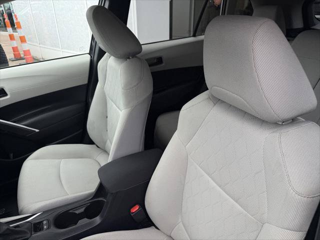 Certified 2022 Toyota Corolla Cross LE AWD/4WD image 14