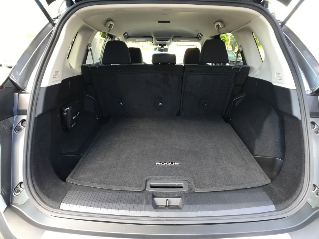 Used 2023 Nissan Rogue SV AWD/4WD image 7