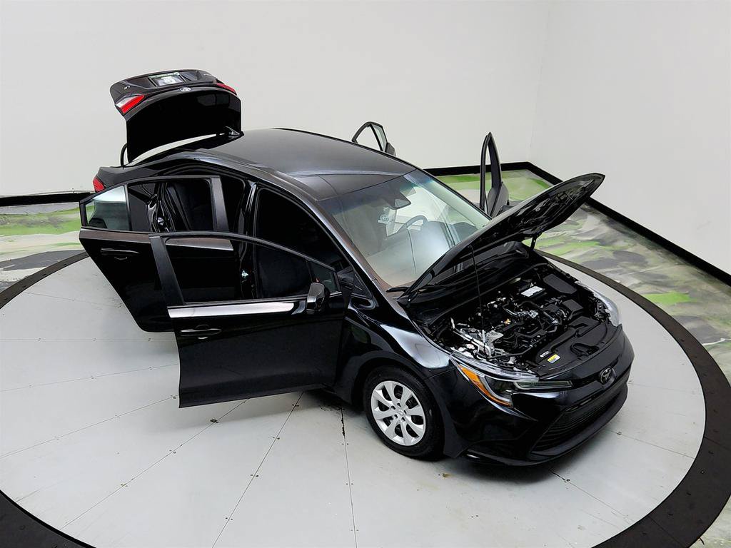 Used 2026 Toyota Corolla LE FWD image 37