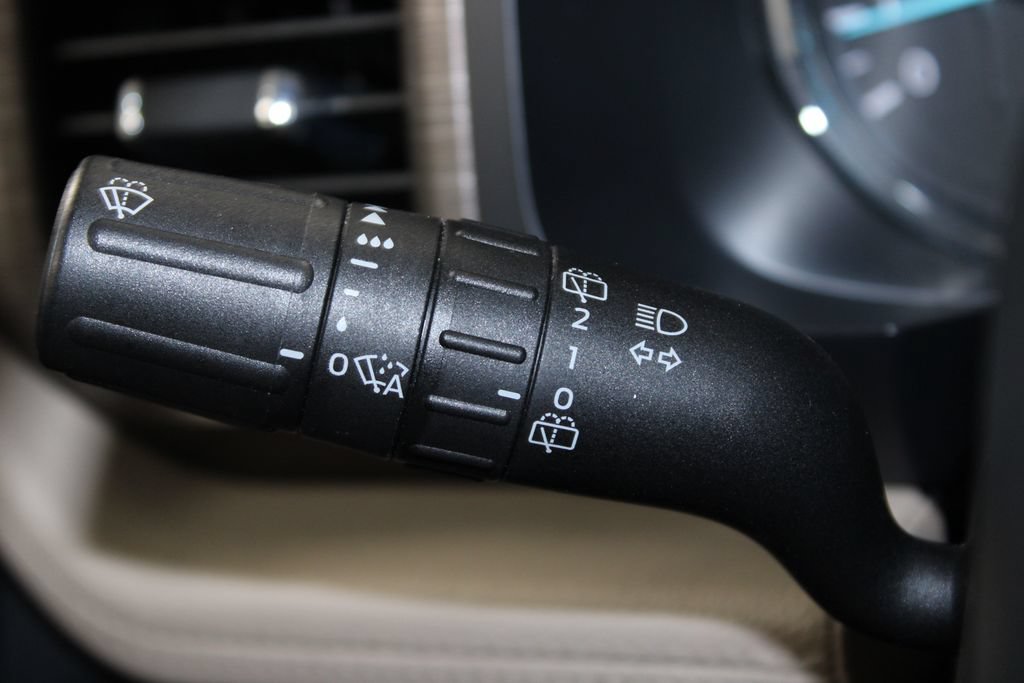 Used 2024 Ford Expedition Limited RWD image 41