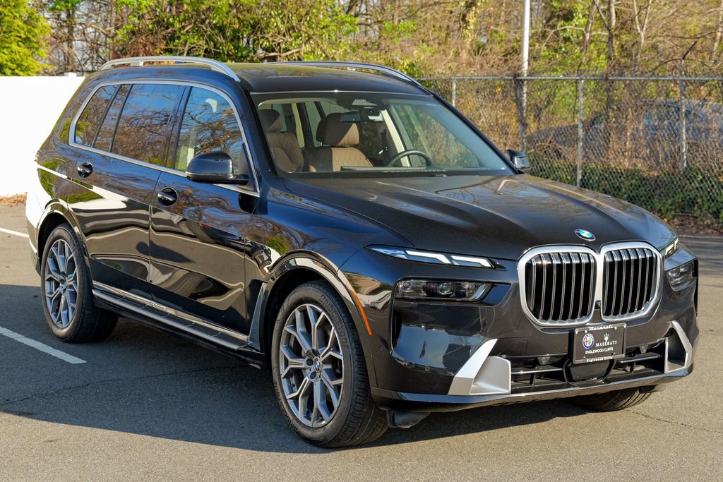 Used 2024 BMW X7 xDrive40i w/ Climate Comfort Package AWD/4WD image 9