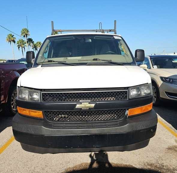 Used 2021 Chevrolet Express 2500 w/ Enhanced Convenience Package RWD image 4