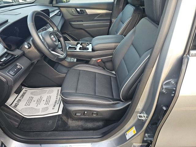 Used 2025 Buick Enclave Preferred FWD image 16