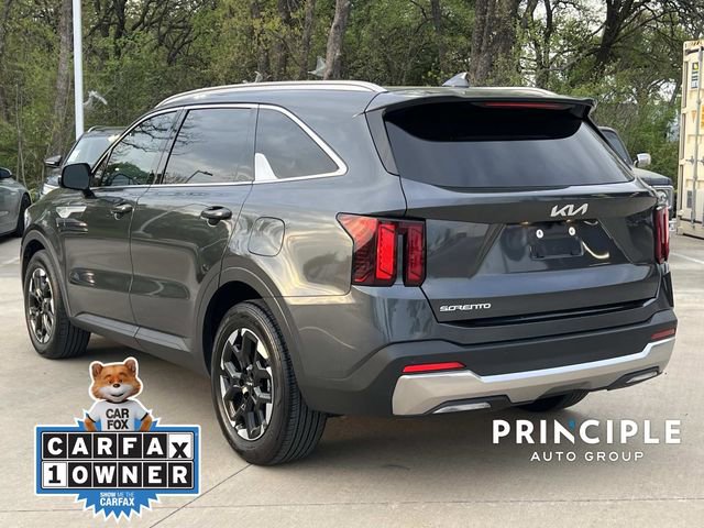 Used 2024 Kia Sorento S w/ Panoramic Sunroof Package image 10
