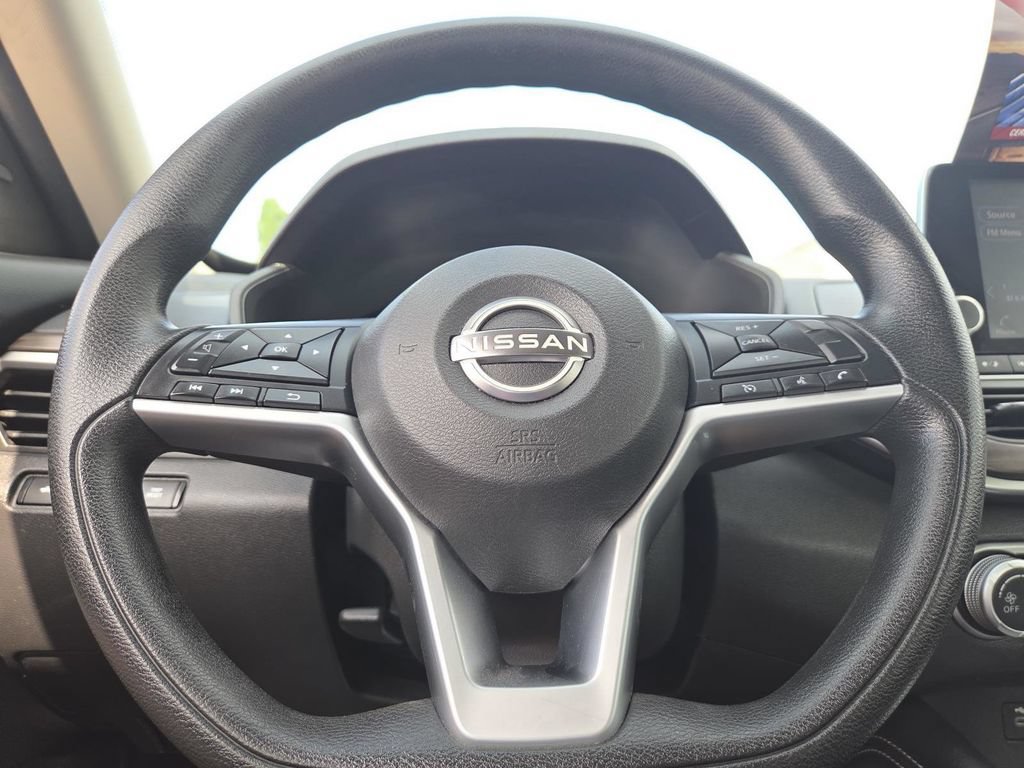 Used 2023 Nissan Altima 2.5 SV FWD image 21
