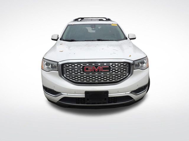 Used 2019 GMC Acadia Denali image 2