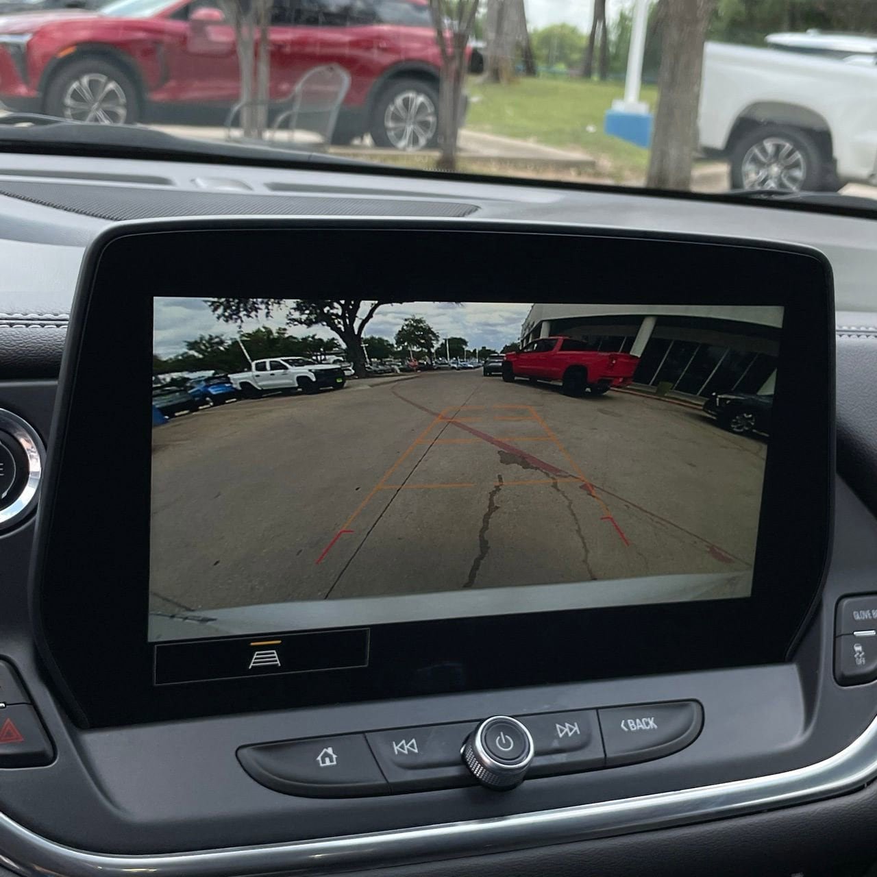 Used 2024 Chevrolet Blazer LT w/ Convenience Package FWD image 18
