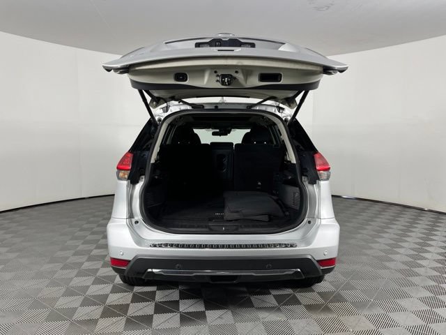 Used 2019 Nissan Rogue SV w/ Sun & Sound Touring Package FWD image 45