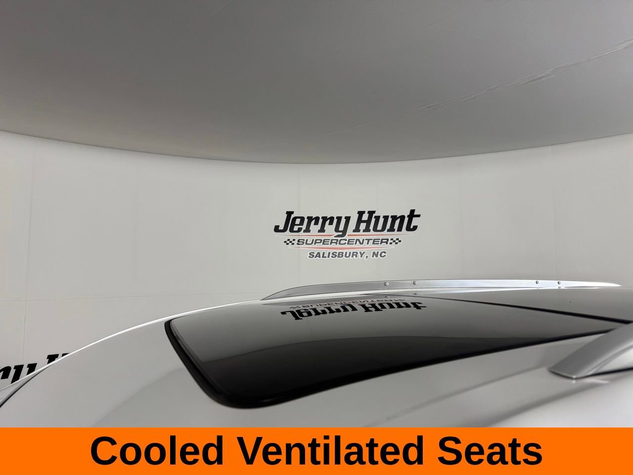 Used 2024 Cadillac XT6 Premium Luxury w/ Technology Package image 14