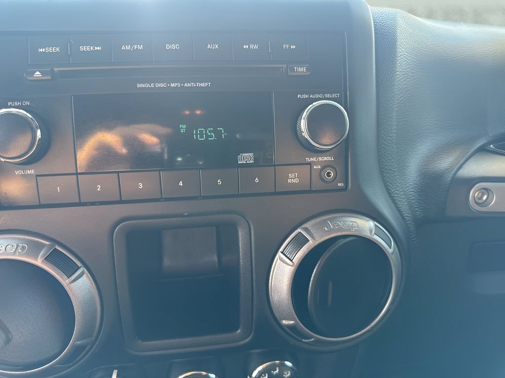 Used 2018 Jeep Wrangler Sport AWD/4WD image 15