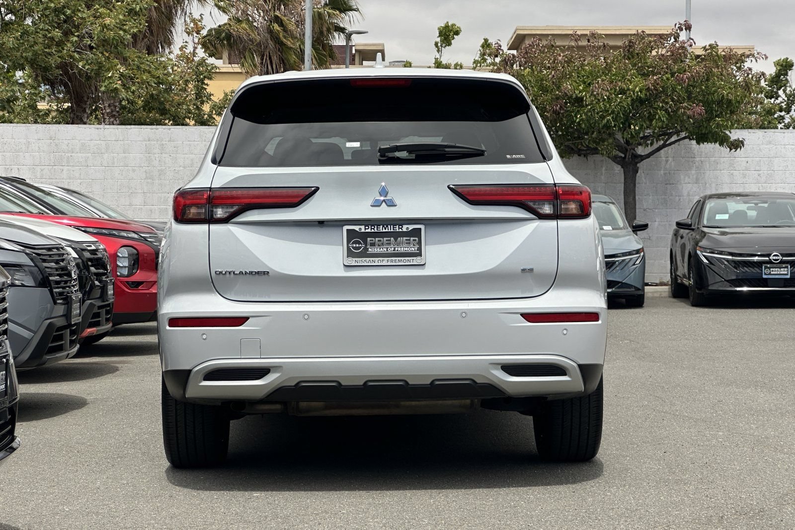Used 2024 Mitsubishi Outlander AWD image 5