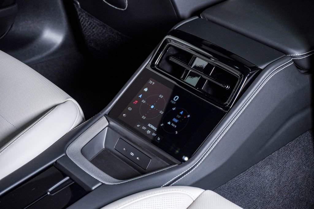 Certified 2025 Porsche Panamera 4 AWD/4WD image 17