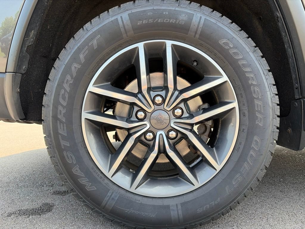 Used 2019 Jeep Grand Cherokee Limited AWD/4WD image 22
