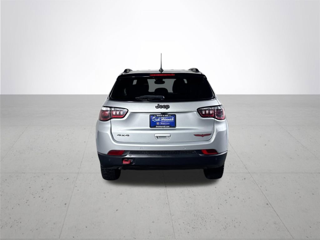 Used 2024 Jeep Compass Trailhawk AWD/4WD image 7