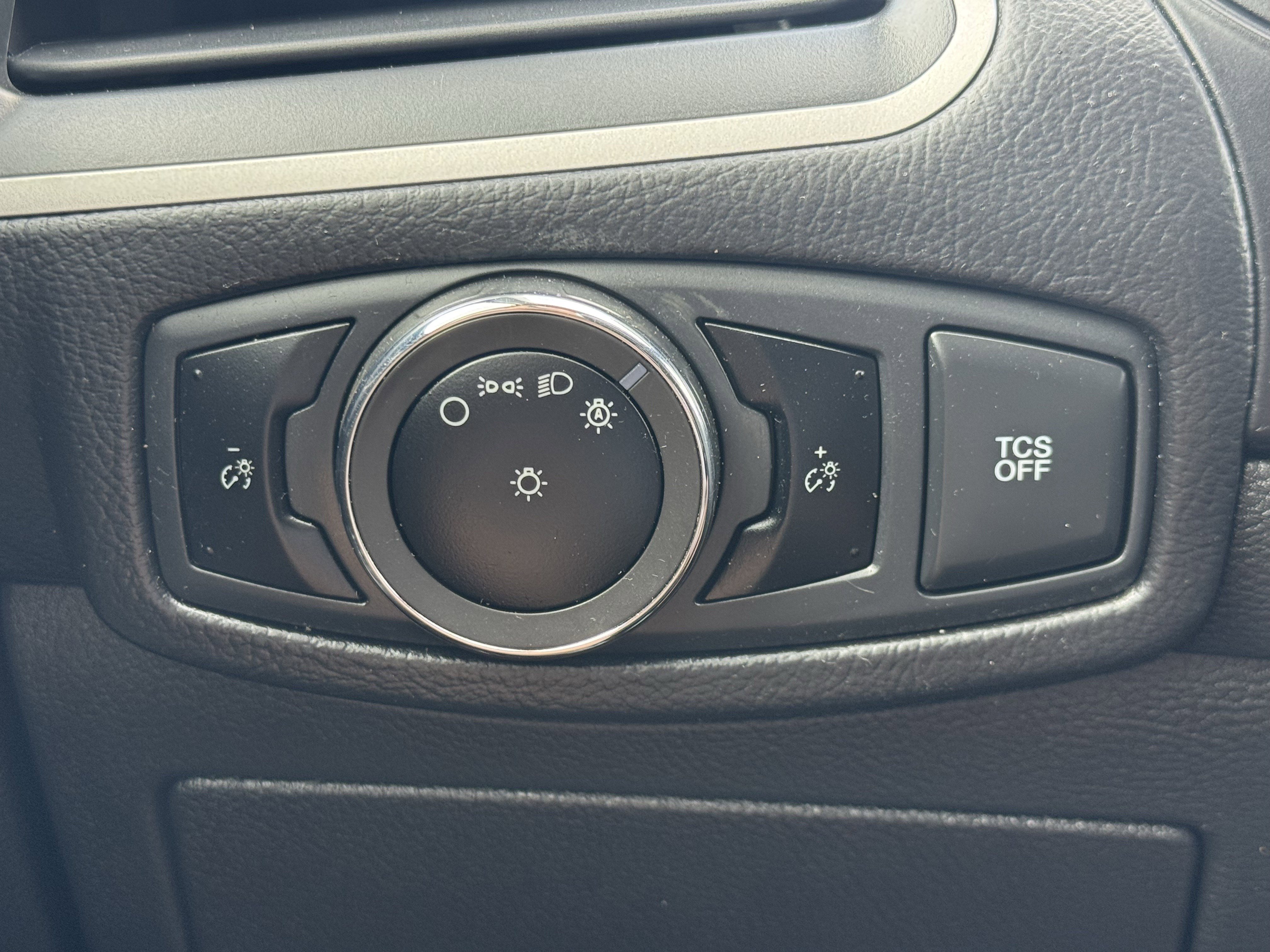Used 2023 Ford Edge SEL image 21