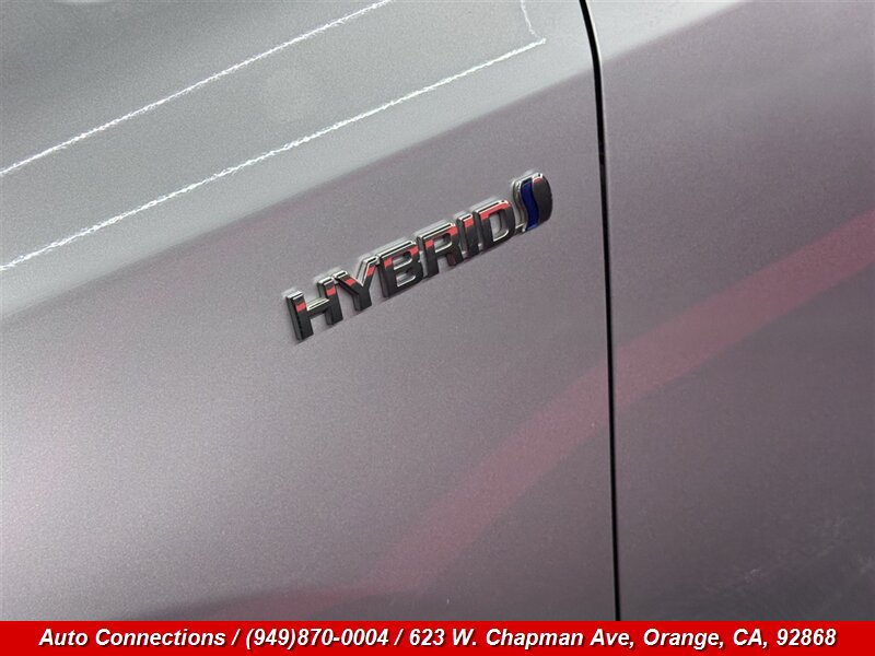Used 2014 Toyota Prius V Five FWD image 27