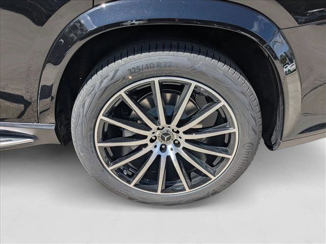 New 2026 Mercedes-Benz GLS 580 4MATIC image 9