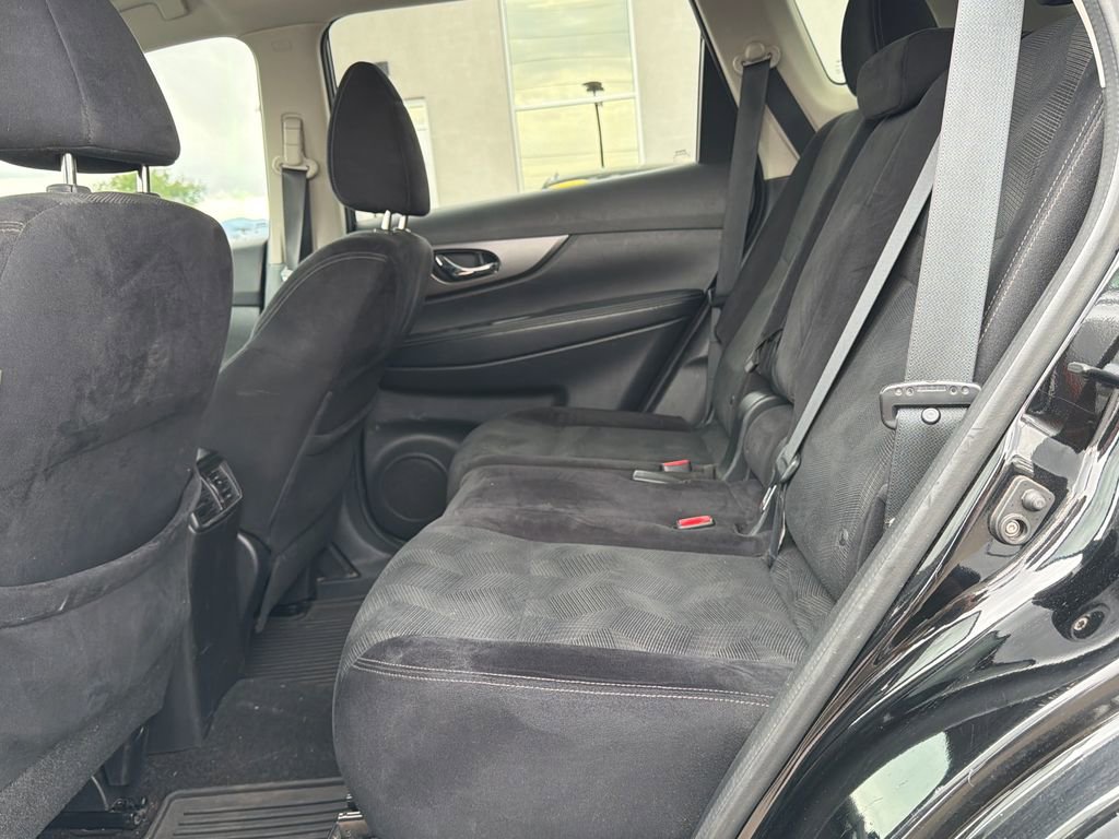 Used 2014 Nissan Rogue SV AWD/4WD image 23