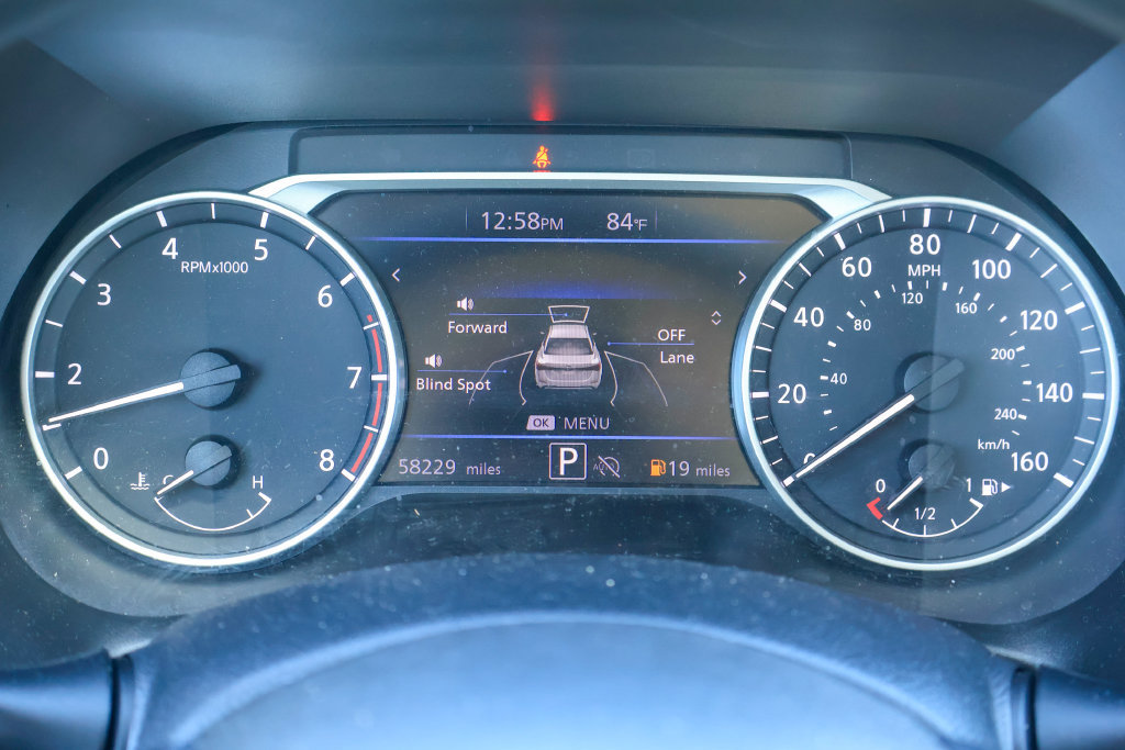 Used 2025 Nissan Sentra SV FWD image 11