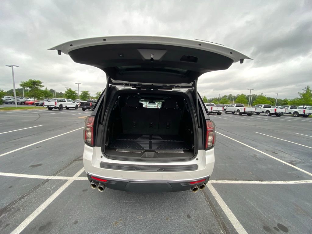 Used 2022 Chevrolet Suburban Premier AWD/4WD image 29