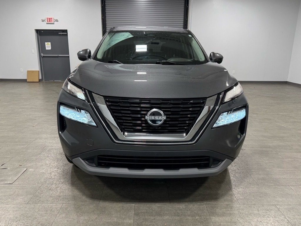 Used 2023 Nissan Rogue SV image 9